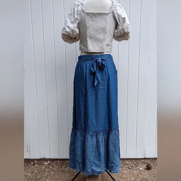 SOLD! NWT Adorable 😍 Prairiecore Maxi Skirt Denim Colored Two Toned Tiered. - Picture 9 of 15